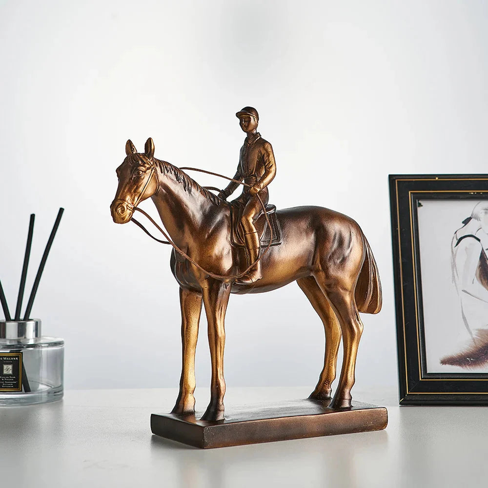 Klassischer Stil Reiterfigur Home Decor Retro Wohnzimmer Kabinett Ornament Schreibtischdekoration Vintage Harzskulptur Geschenke