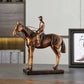 Klassischer Stil Reiterfigur Home Decor Retro Wohnzimmer Kabinett Ornament Schreibtischdekoration Vintage Harzskulptur Geschenke