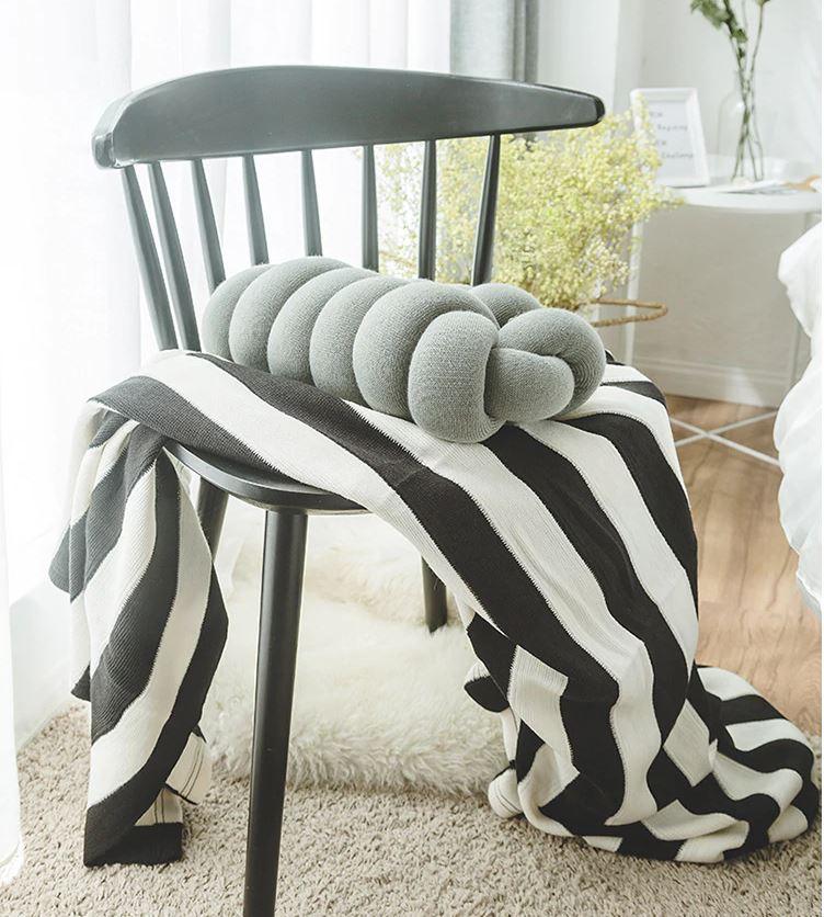 Frendorf | Knotara Cocoon Twist Kissen | Weiches Knoten-Design | Deko- & Komfortkissen für Wohn- & Schlafzimmer