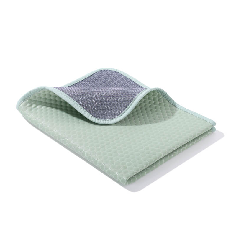 Kühlende Ice Silk Atmungsaktive Rutschfeste Haustiermatte Hundekühlmatte