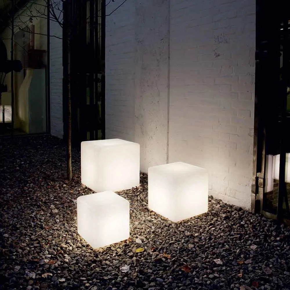 Frendorf | CubeLume Kubische Gartenleuchte | LED Außenbeleuchtung | Solarbetrieben | Stilvolles Design
