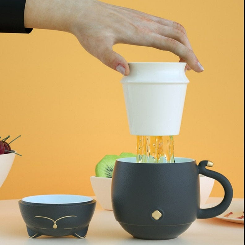 Niedliche Katzen-Teetasse aus Keramik mit Sieb