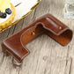 Frendorf | 1/4 inch Draad PU Lederen Camera Halve Case Basis voor FUJIFILM XE4 (Koffie)