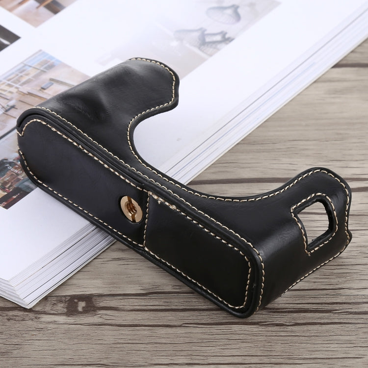 Frendorf | 1/4 inch Draad PU Leer Camera Half Case Basis voor FUJIFILM X100F (Zwart)