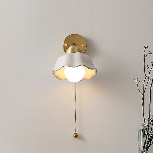 Frendorf | FleurLumina Retro Französische Blume Wandleuchte | Weißes Vintage-Design | Dekorative Beleuchtung | Romantische Wohnraum-Deko