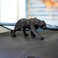 Geometrische Pantherstatue der modernen Kunst