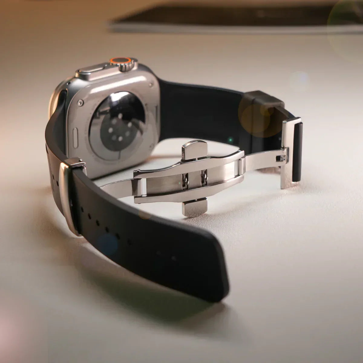 Frendorf | Luksus FKM Schmetterlingsverschlussarmband für Apple Watch