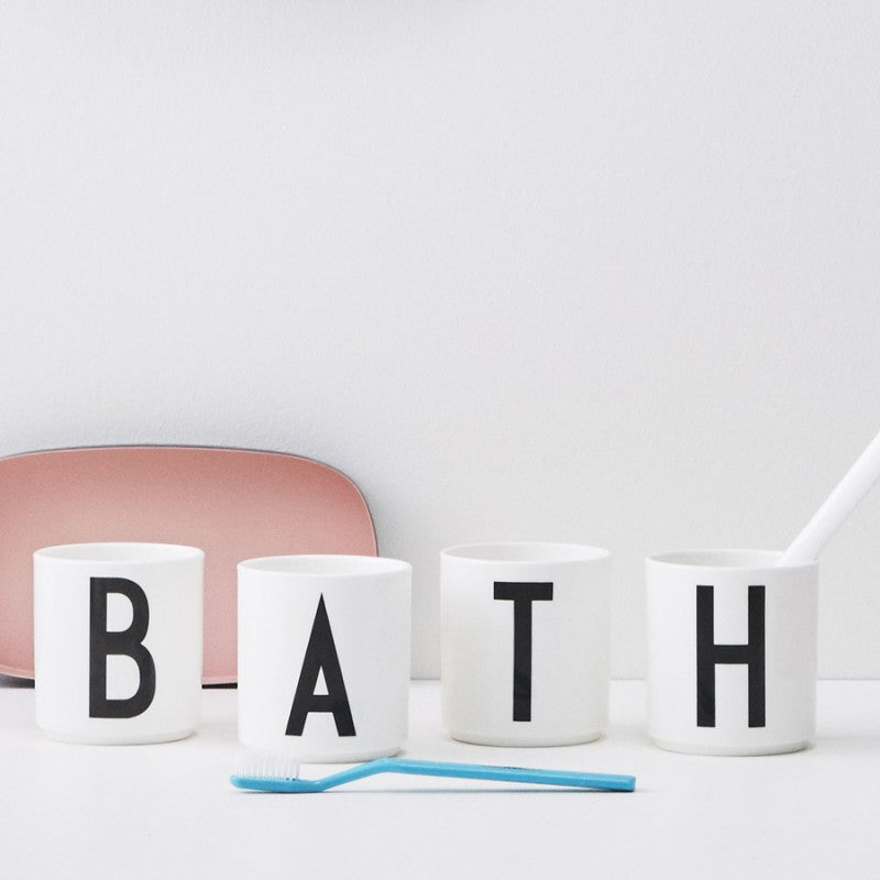 Frendorf | Personalisierter A-Z Becher Porzellan klassisch von Design Letters!