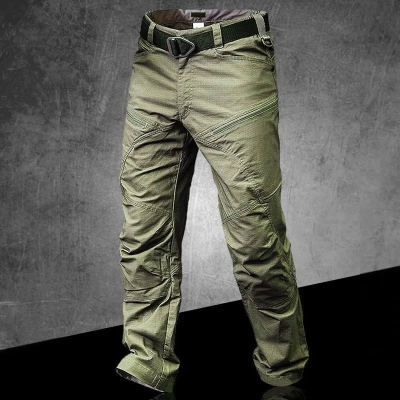 Wasserdichte und bequeme taktische Hose mit viel Stauraum