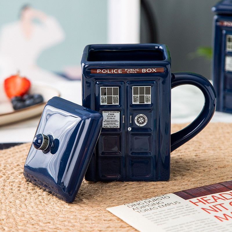 Doctor Who Tardis kreative Polizeibox Tasse lustige Keramikkaffeetasse mit Löffel Geschenkkarton in Blau und Milchgetränken Frühstückstasse