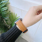 Frendorf | Verrücktes Pferde-Textur + Flache Textilleder-Uhrenarmband für Apple Watch Series 9&8&7 41mm / SE 3&SE 2&6&SE&5&4 40mm / 3&2&1 38mm (Hellbraun)