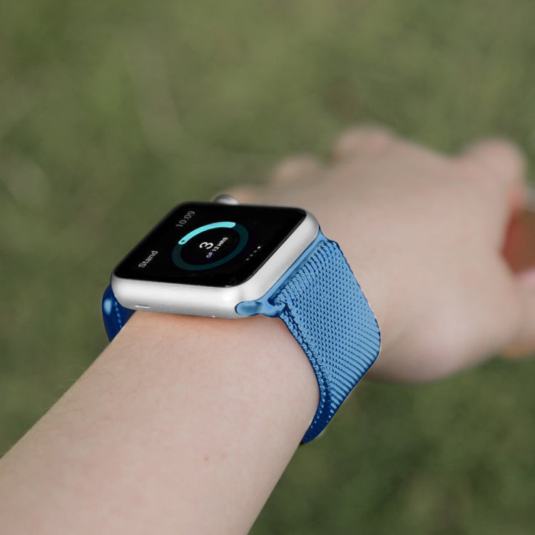 Frerndorf | Für Apple Watch Series 9&8&7 41mm / 6 & SE & 5 & 4 40mm / 3 & 2 & 1 38mm Mailänder Schleife Magnetische Edelstahl Uhrenarmband (Porzellanblau)