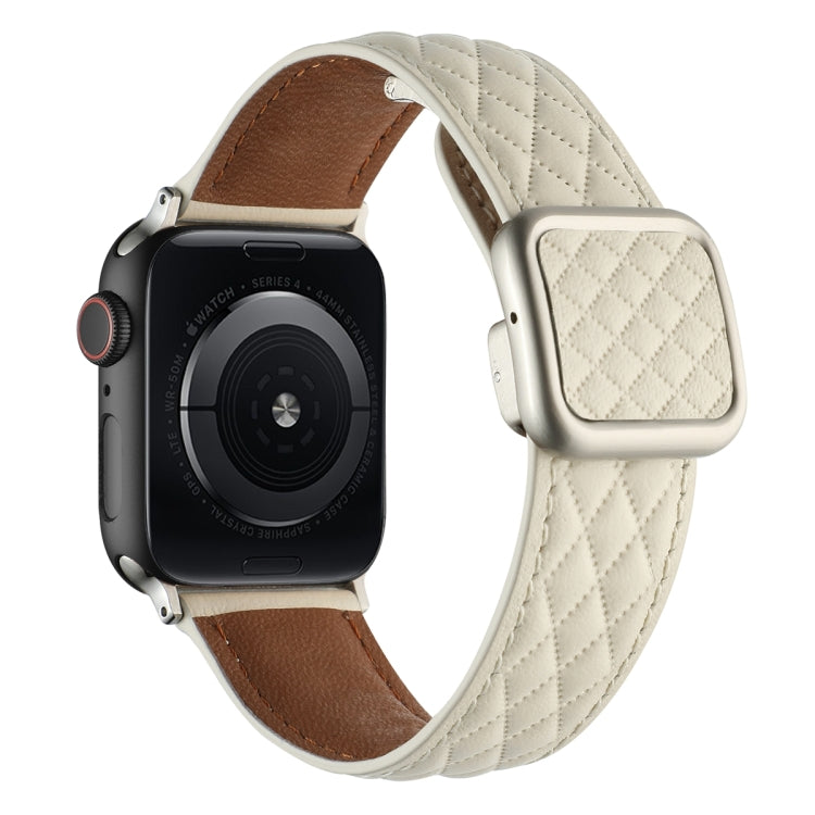 Frendorf | Für Apple Watch SE 2022 40mm Rhombus-Muster Magnetische Quadratische Schnalle Leder Armband (Cremeweiß)