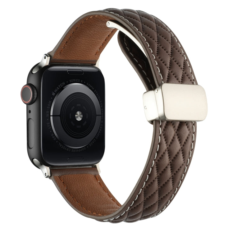 Frendorf | Für Apple Watch SE 2023 40mm Rhombus-Muster Magnetverschluss Leder-Armband (Dunkelkaffee)