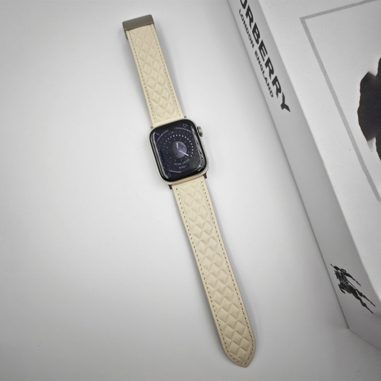 Frendorf | Für Apple Watch SE 2023 40mm Rhombus-Muster Magnetische Faltbuckle Leder-Uhrenarmband (Cremig Weiß)
