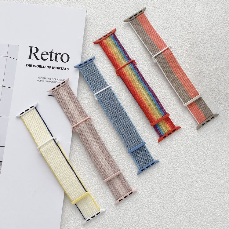 Frerndorf | Für Apple Watch Series 9 45mm Doppelschlaufe Nylon Armband (Regenbogen)