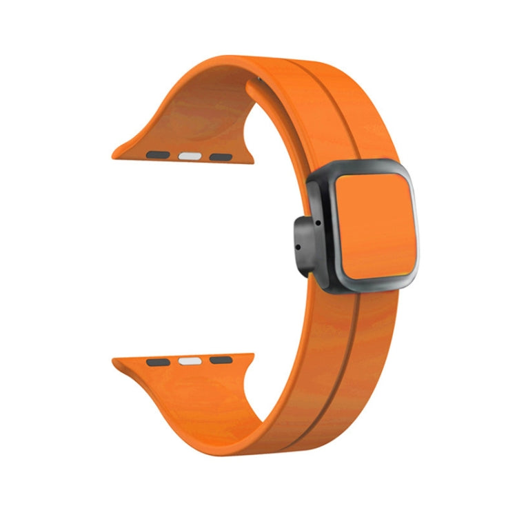 Frendorf | Für Apple Watch SE 2023 40mm Magnetische Quadratische Schnalle Silikon Uhrenarmband (Orange)