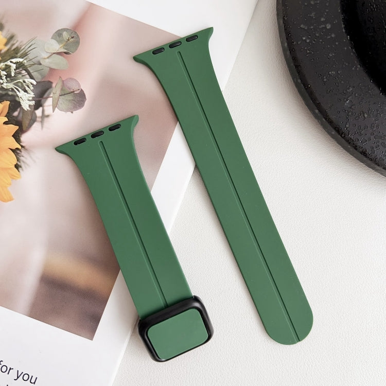 Frendorf | Für Apple Watch SE 2023 40mm Magnetische Quadratische Schnalle Silikon-Uhrenarmband (Alfalfa)