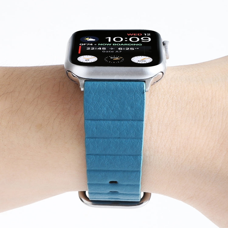 Frerndorf | Loop-Streifen-Uhrenarmband mit Eisen-Schnalle für Apple Watch Series 7 45mm / 6 & SE & 5 & 4 44mm / 3 & 2 & 1 42mm (Himmelblau)
