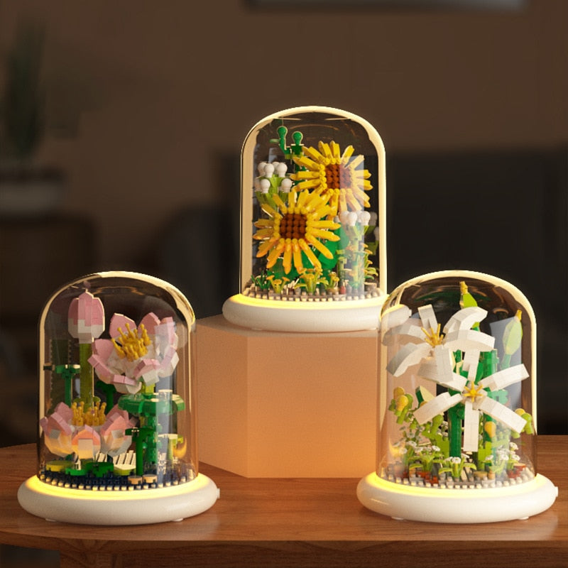 Frendorf | BloomGlow - LED-Glaskuppelleuchte mit konservierten Blumen