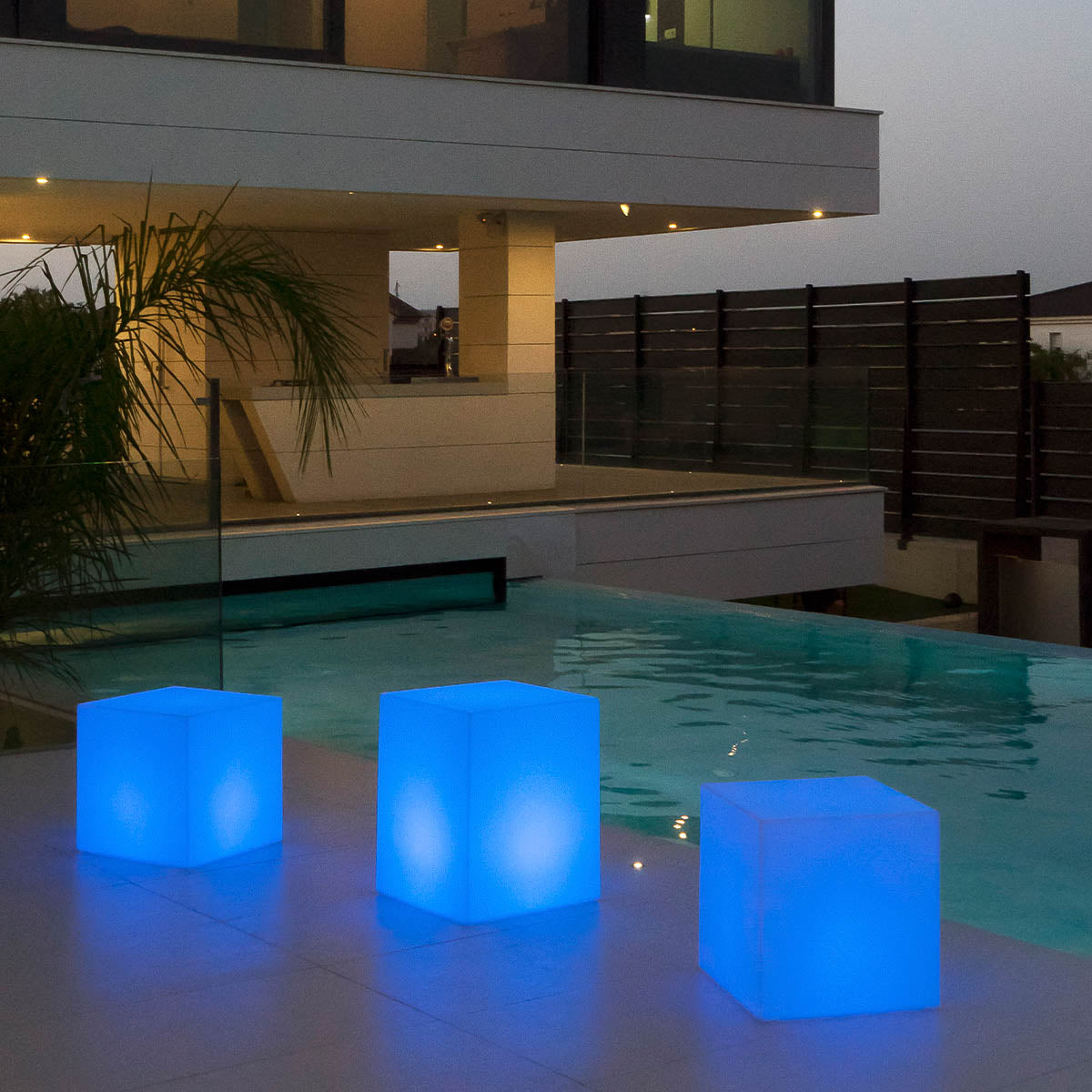 Frendorf | Moderne Glow-Würfel in verschiedenen Varianten!
