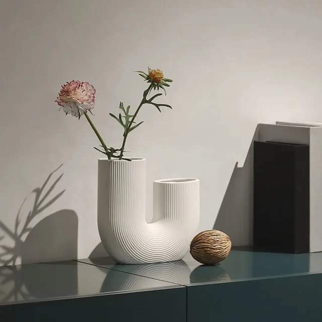 Frendorf | U-förmige minimalistische Vase
