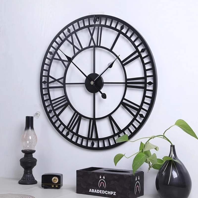 Frendorf | Römische Zahlen Eisen Kunst Uhr