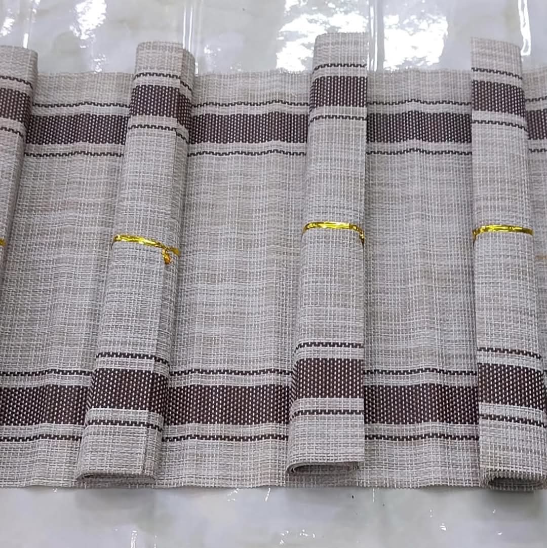 Frendorf | 6 Stück Gewebte PVC Tischunterlage