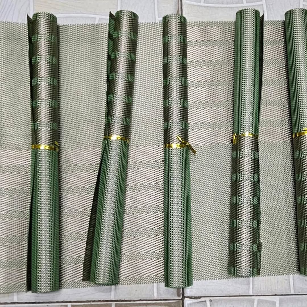 Frendorf | 6 Stück Gewebte PVC Tischunterlage