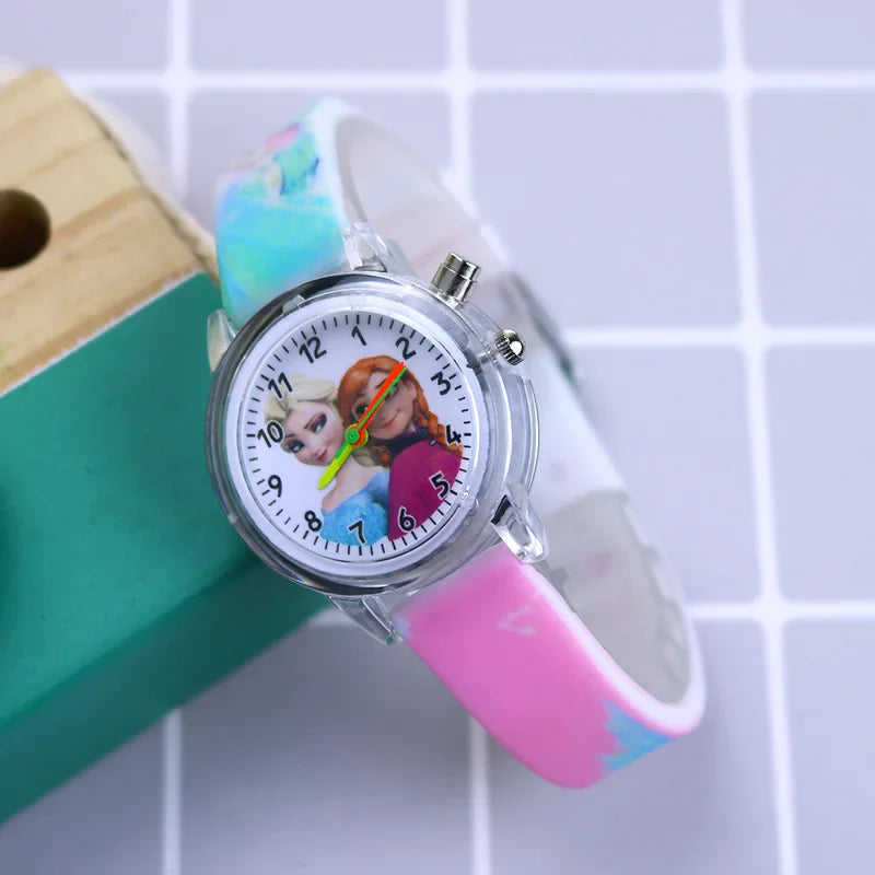 Frendorf | Leuchtende Kinderuhr – Erhältlich in Spider-Man und Frozen Designs