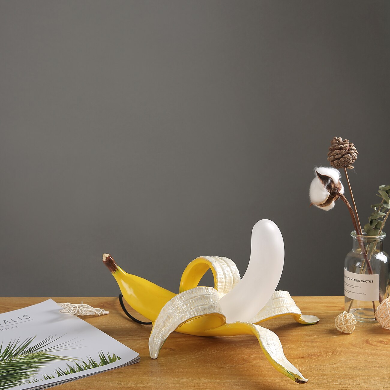 Frendorf | GoldenGlow Art Deco Tischlampe | Banane Design | Modern & Stilvoll | Elegante Beleuchtung