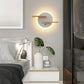 Moderne LED Wandleuchte mit USB-Ladeanschlussregal - Stilvolle Schlafzimmer-Nachtlichtleuchte mit Schalter