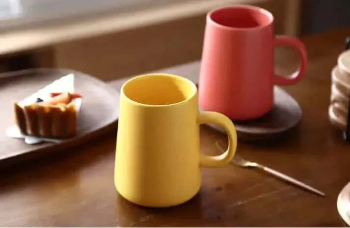 Sehr große Steinzeug-Kaffeetasse