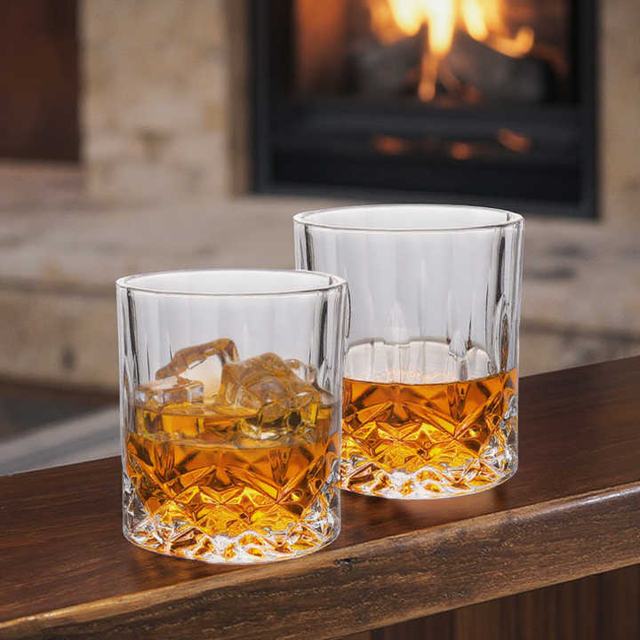Frendorf | 330ml Whiskeyglas – robust und stilvoll, perfekt zum Servieren von Whiskey, Bourbon oder anderen Spirituosen, entworfen um Geschmack und Aroma zu verbessern, ideal für Hausbars, um Gäste zu unterhalten oder zum entspannten Trinken.