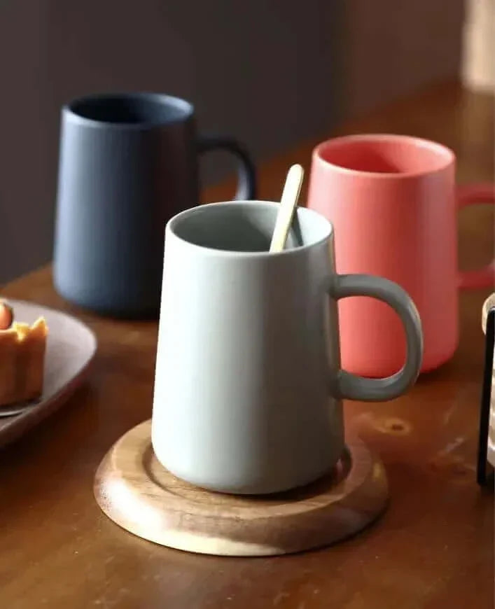 Sehr große Steinzeug-Kaffeetasse