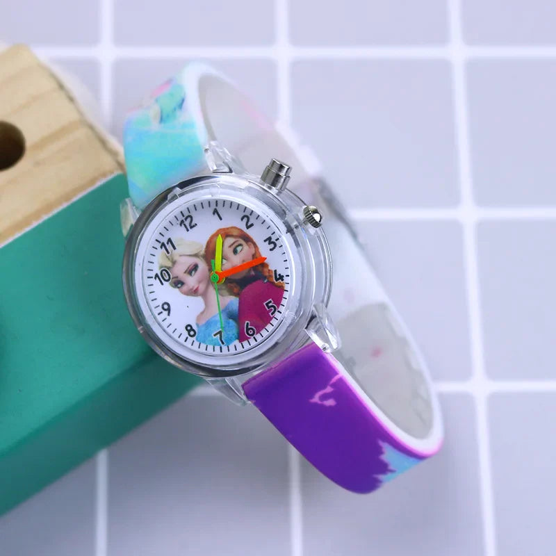 Frendorf | Leuchtende Kinderuhr – Erhältlich in Spider-Man und Frozen Designs