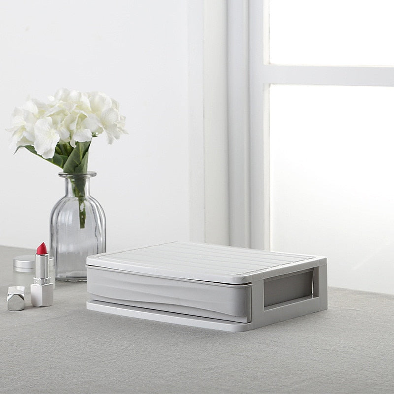 Coquette Desktop-Make-up-Organizer