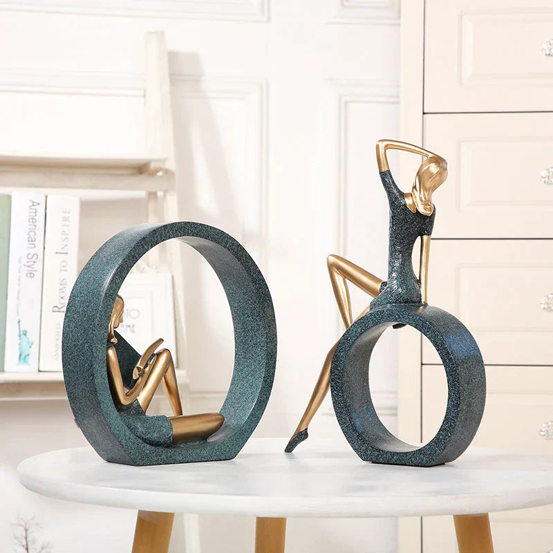Fashion Campus Mädchen Figurine Handgefertigt Harz Enge Rock Dienstmädchen Miniatur Sitzraum Charakter Dekor Studium Ornament Geschenk Kunsthandwerk