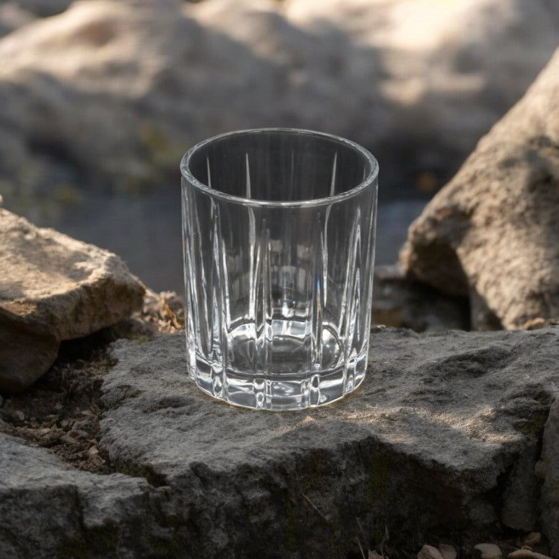 Frendorf | 255ml Whiskeyglas – schlankes und langlebiges Glas, perfekt zum Servieren von Whiskey, Bourbon oder anderen Spirituosen, entworfen um den Geschmack und das Aroma zu verbessern, ideal für Hausbars, besondere Anlässe oder entspanntes Trinken.