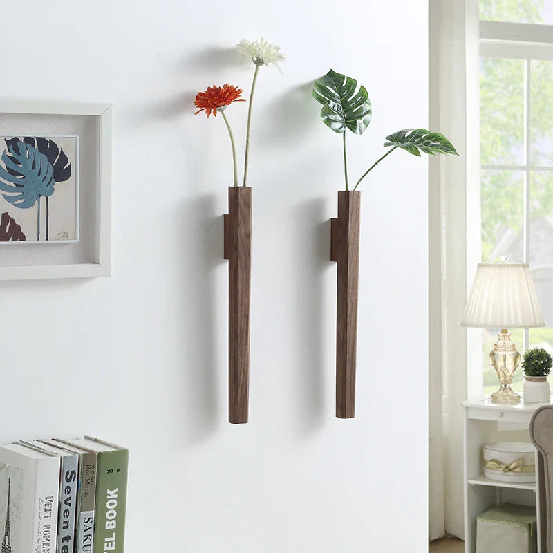 Handgefertigte Massivholz-Wandvase
