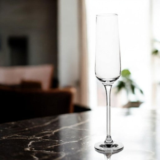 Frendorf | 231ml bleifreies Kristall-Sektglas – schlanke und elegante Flöte, perfekt für Champagner, Schaumweine und besondere Anlässe, hebt die Bläschen und das Aroma hervor, ideal für zu Hause, Restaurants oder Veranstaltungen.