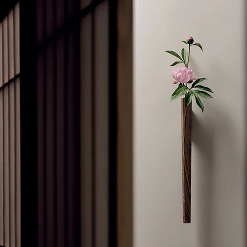 Handgefertigte Massivholz-Wandvase