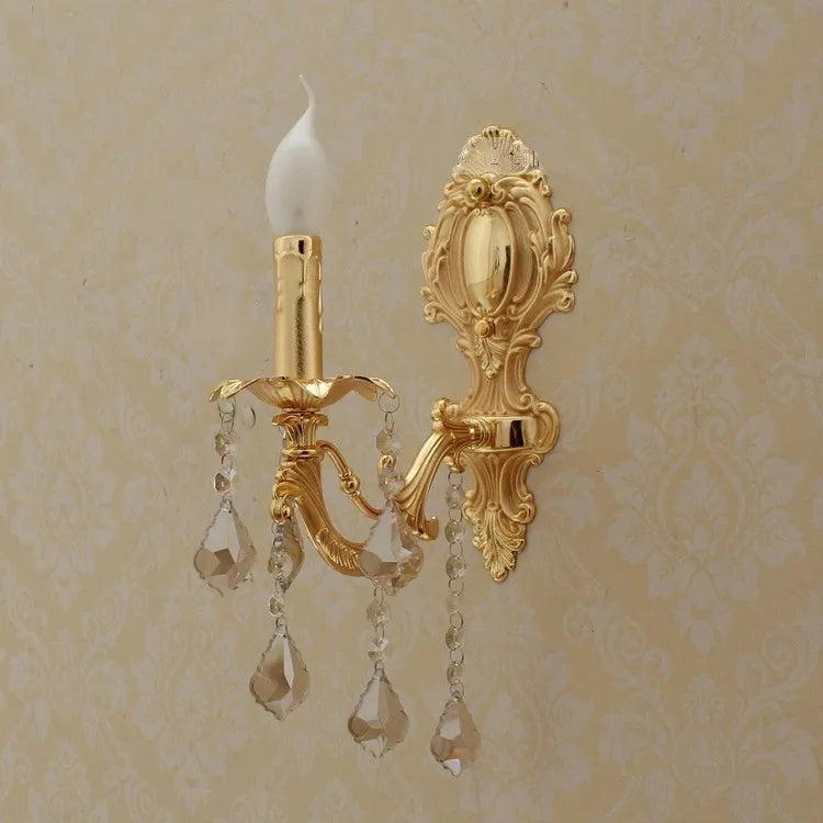 Frendorf | RegalGlow - Barock Wandleuchte in Gold mit Kristallakzenten
