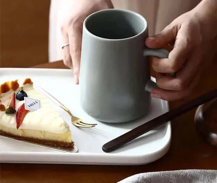 Sehr große Steinzeug-Kaffeetasse