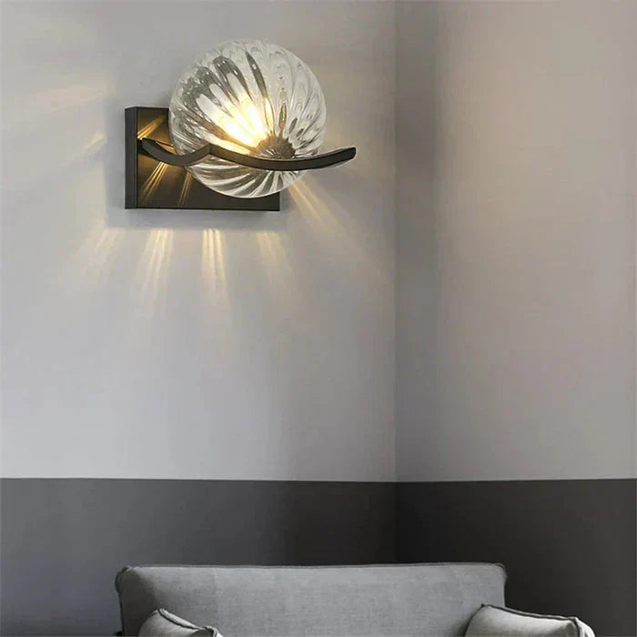 Frendorf | KristallisierteStrahl - Moderne LED-Wandlampe aus Kristall
