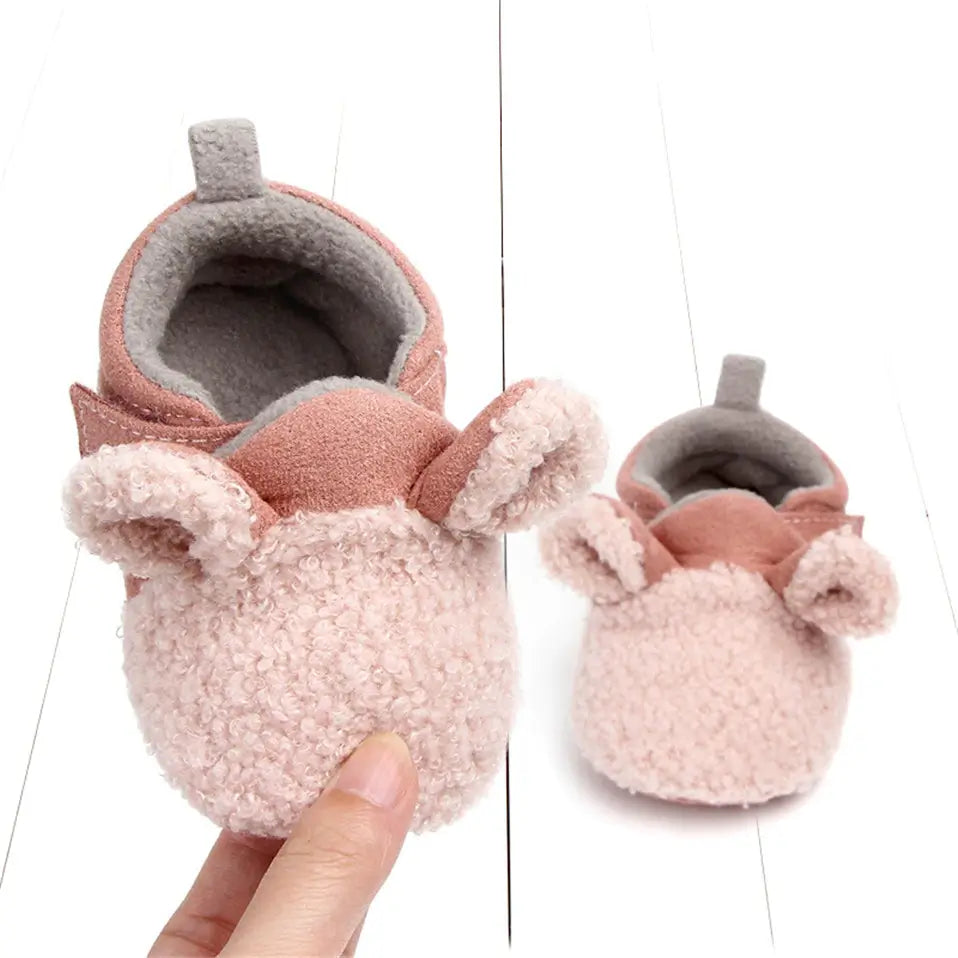 Frendorf | Weiche rutschfeste Lauflernschuhe für Babys mit Lamm-Motiv – Schrittchenwarm