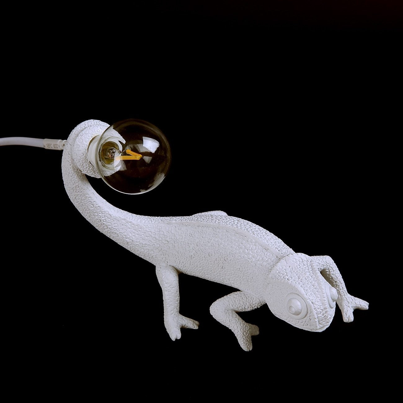 Frendorf | LizardLuxe Harz Tier Tischlampe | Modernes Eidechsen-Design | Deko-Lampe für Wohnzimmer & Büro