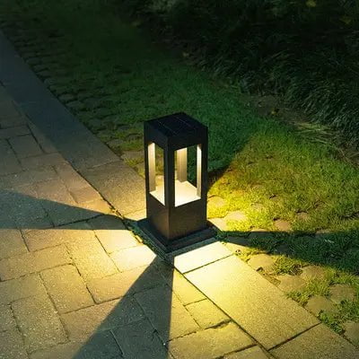 Frendorf | SolaraNova Solarbetriebene Säulenlampe | Nachhaltige Gartenbeleuchtung | LED Außenleuchte | Wetterfest | Solarbetriebene Lichtquelle für Terrasse & Garten
