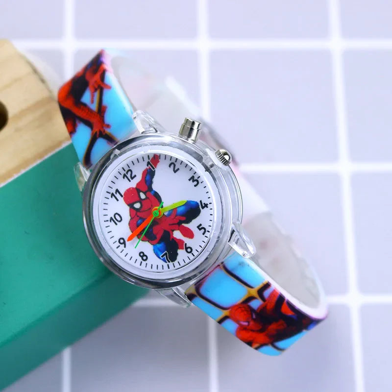 Frendorf | Leuchtende Kinderuhr – Erhältlich in Spider-Man und Frozen Designs