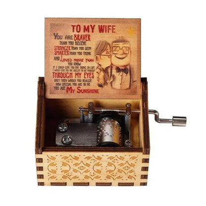 Neueste Design Anime Howl's Moving Castle Musikthema Antik geschnitzte Holz Handkurbel Musikbox Kinderspielzeug Weihnachtsgeschenk